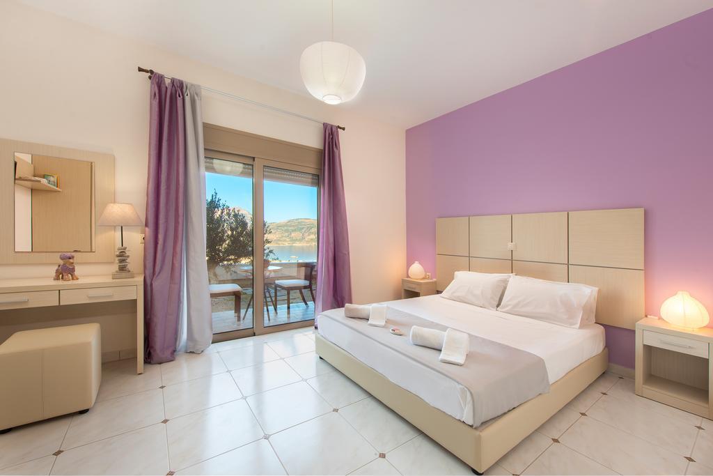 Renata'S Villas Karpathos Town  Room photo