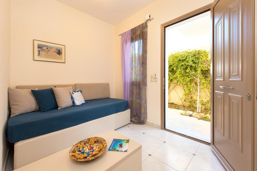 Renata'S Villas Karpathos Town  Room photo